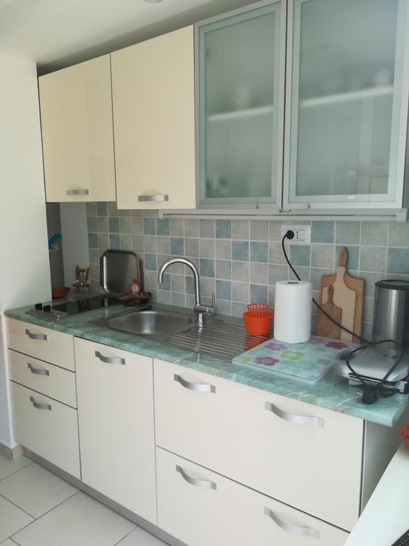 Apartment Neno - Terrace & Parking Veli Lošinj Exterior foto